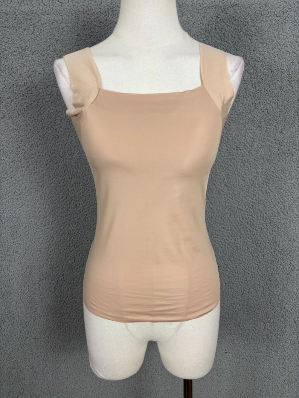 Women's Built in Bra Tank top,Comfort Seamless Cami Beige Size XLarge NWOT's